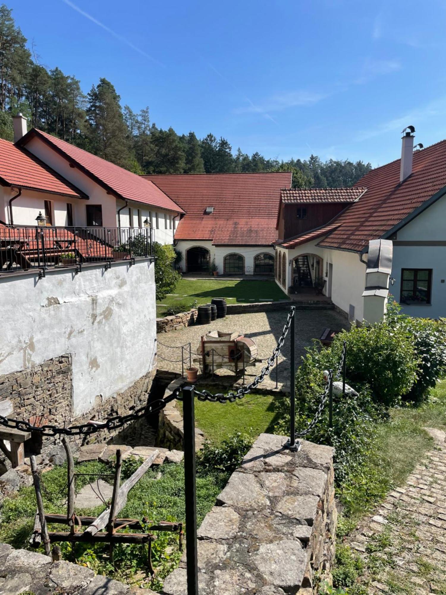 Penzion Tříletý Mlýn Police  Exteriér fotografie