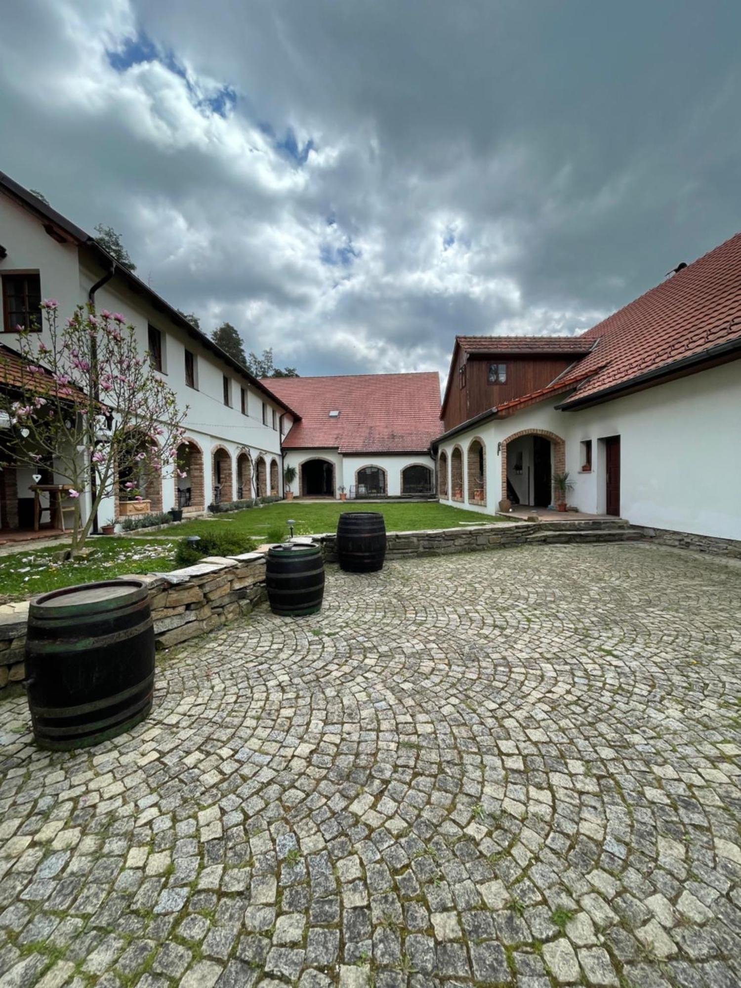 Penzion Tříletý Mlýn Police  Exteriér fotografie